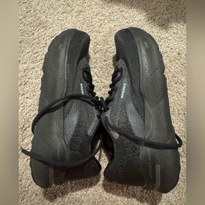 Womens Brooks Ghost Max 9.5 wide Black
